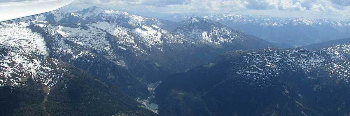 Flugwegposition um 12:05:44: Aufgenommen in der Nähe von Gemeinde Trins, Österreich in 3193 Meter